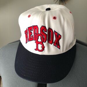 Vintage Pro Line Red Sox ball cap, fitted size 7 1/8. By ANNCO